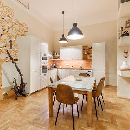 Bourgeois Boheme Apt. 88 M² City Center ブダペスト エクステリア 写真
