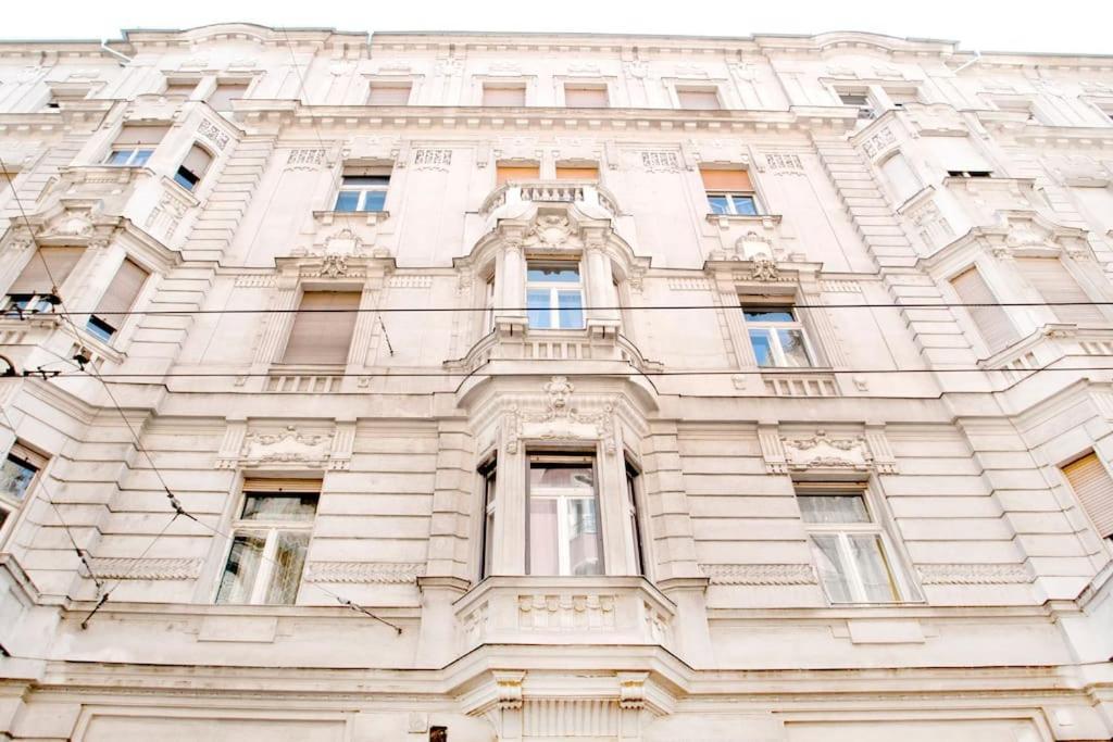 Bourgeois Boheme Apt. 88 M² City Center ブダペスト エクステリア 写真